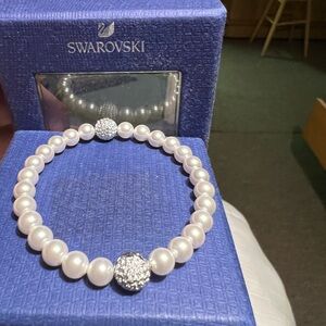 Swarovski White Pearl Bracelet